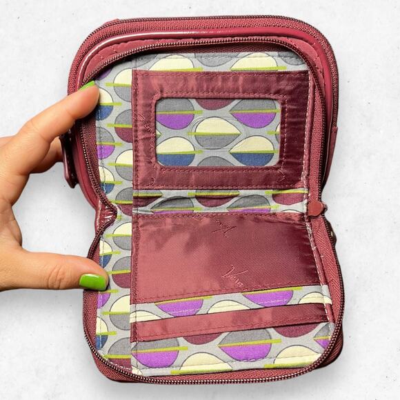 Vera Bradley On-The-Square Small Wristlet Wallet Purple Color 2 Full Zip - Picture 3 of 4